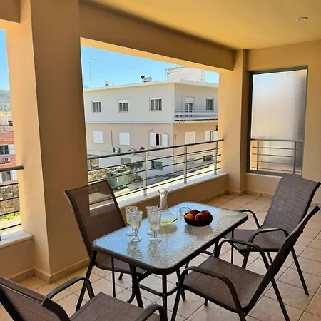 Theasis Apartament *